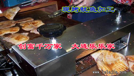 我公司生產(chǎn)車間正在加工組裝機(jī)器車間